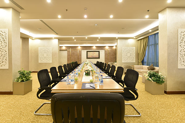 Infinity-Meeting-Room