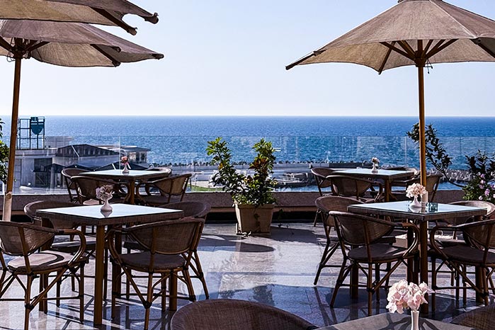 waves-cafe-thra-dining Waves Café